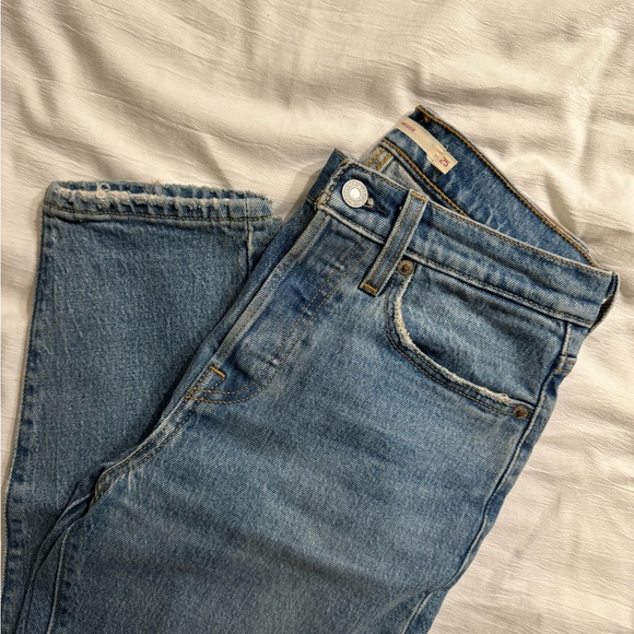 Levi’s | Wedgie Straight Jeans - Picture 3 of 3